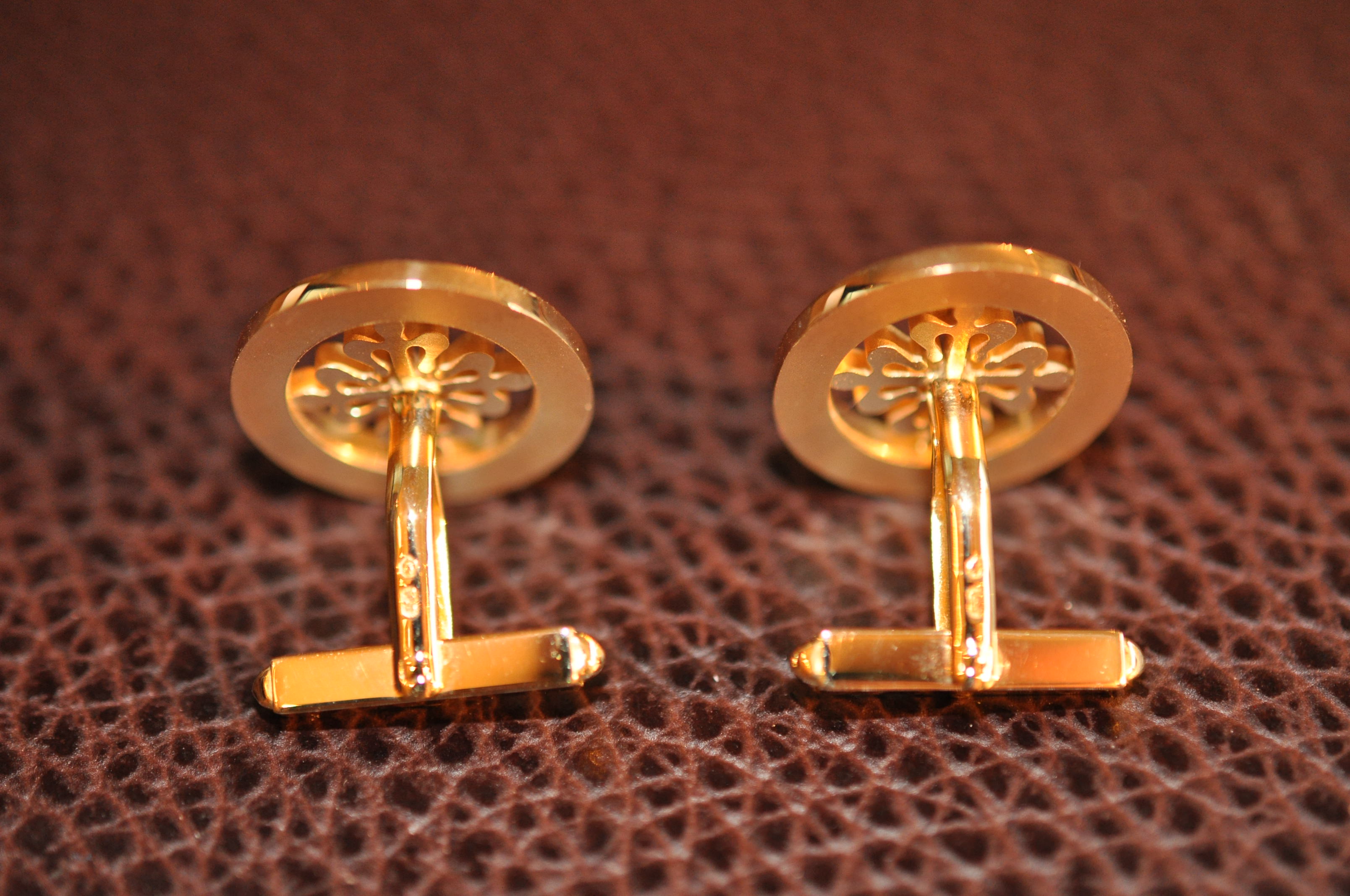 Patek Philippe 18ct Cufflinks - Edinburgh Watch Company | Luxury Timepieces